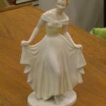 347 8240 Figurin